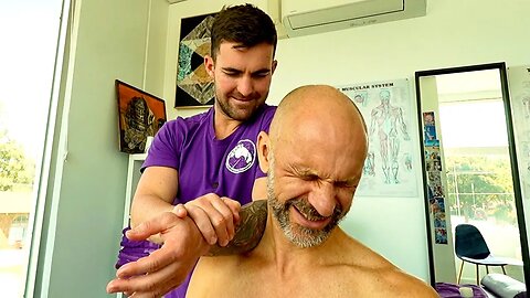 UPPER SHOULDER TIGHTNESS Treatment with Darcy & Ninja