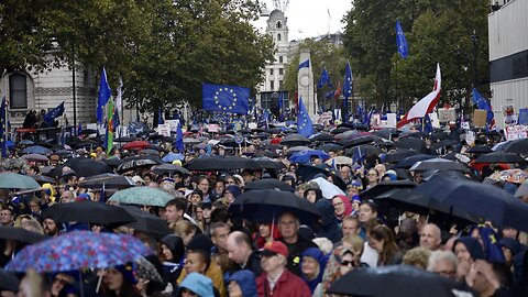 British Lawmakers Vote To Delay Decision On Brexit Deal