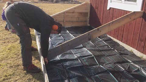 How To Build A Heated Cold Frame For Under $100 - Part 1