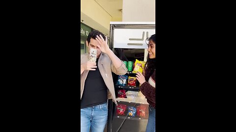 MAGIC☠️ with vending machine and double the money 💰 💰 💰 #magic #funny #viral #trending #mostviral