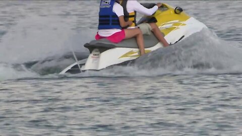 Police stress importance of life jacket safety after young man drowns in Geneva Lake