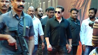 Salman Khan Stylish Entry with Security arrives at Kisi Ka Bhai Kisi Ki Jaan Grand Trailer Launch