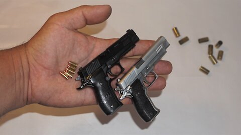 Miniature SIG SAUER P226 in 1/2 scale