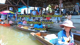 Damnoen Saduak Floating Market at Ratchaburi Province in Thailand