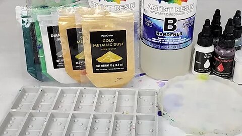 Live Resin Projects With Mixed Media Girl