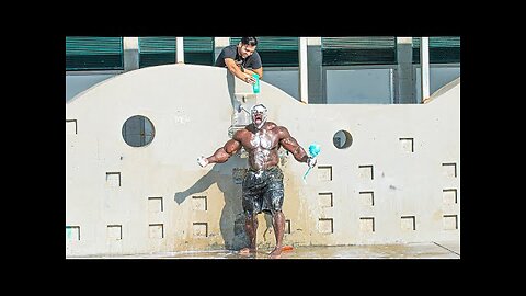 Black Hulk Goes Berserk When He Gets Pranked | Shampoo Prank - 01