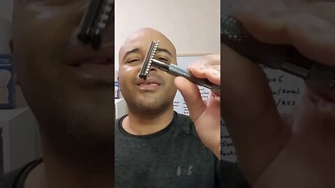 ASMR SINGING OF CUTLASS razor by The Bluebeard Revenge💈🔊🪒#asmr #shavingproducts #wetshaving #derazor