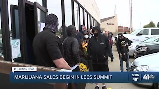 Kansas City area's 1st medical marijuana sale made Monday in Lee’s Summit