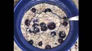 Delicious, Healthy and Easy to Make Blueberry Overnight Oats