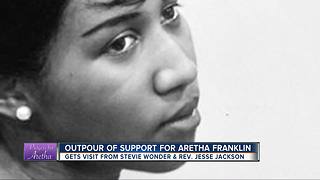 Stevie Wonder, Jesse Jackson visit ailing Aretha Franklin