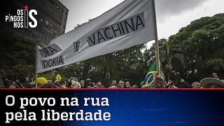 Grupo faz protesto contra Doria e vacinação na marra