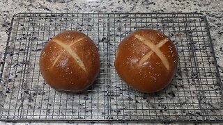 S14E01 - Easy Italian Spiced Bread Bowls