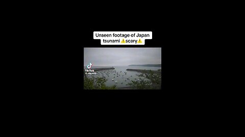 Tsunami in Japan before it hits the coast