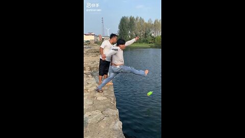 Funny Chinese video 😂😂