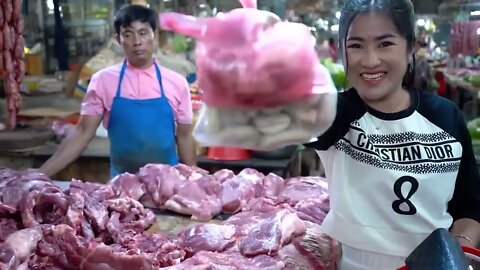 Market show, Yummy pork intestine cooking / Pork intestine with mix vegetable cooking