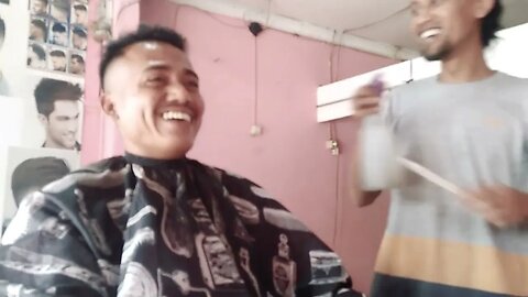 Potong rambut anak klub motor RX KING