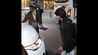 Shahrukh Khan Spotted At Airport Returns Mumbai From Dubai