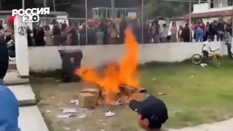 🇲🇽 Mexican Parents Burn X-Rated School Library Books🔥