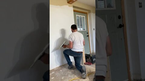 DIY Drywall Corners 🔥👌🏻🤪 Finishing up some corners in the room.