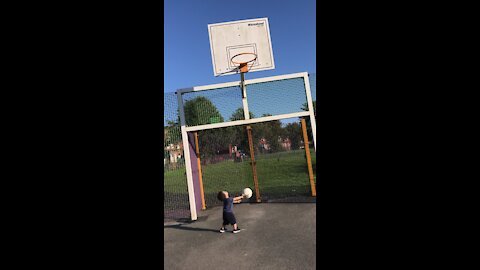 Toddler shows off basketball skills