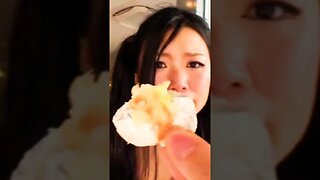Twitch streamer found trash in her food at KFC