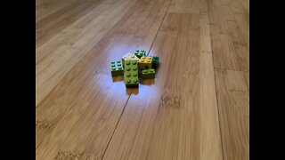 How to build a Lego cartoon baby crocodile with 8 super common pieces!