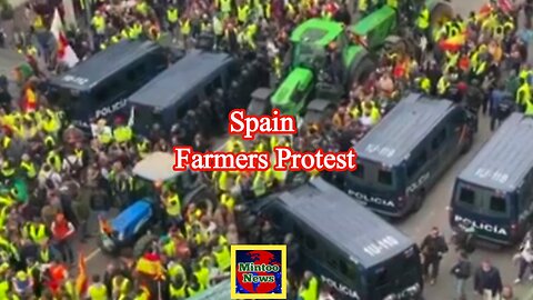 Hundreds of farmers have driven their tractors into Madrid as part of ongoing protests