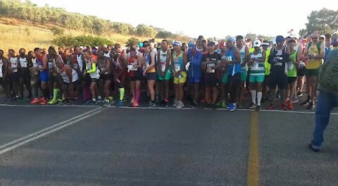 South Africa - Cape Town - The Paarlberg Marathon at the Le Bac wine Estate (Video) (dY3)