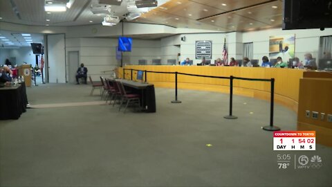 Palm Beach County School Board appoints superintendent, backs off masks