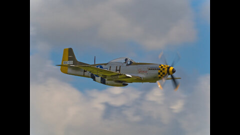 P-51 Mustang Victory Roll!