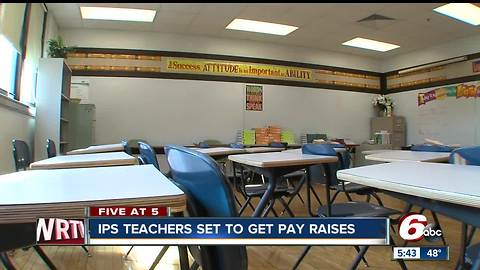 Teachers up for raises, more bonuses under new union contract at Indianapolis Public Schools