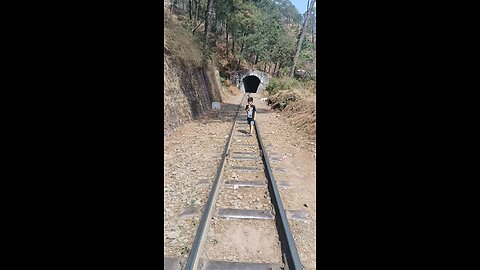 toy train track