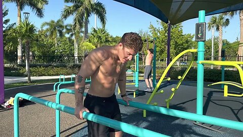 EXERCISE DEMO: RUSSIAN DIPS (CHEST / SHOULDERS / TRICEPS)