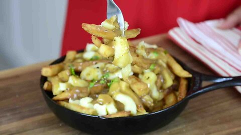 Poutine dish