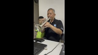 How to play trumpet