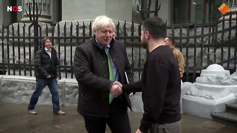 Britse oud premier Boris Johnson bezoekt Oekraïne