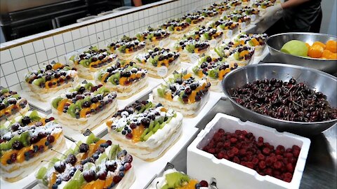 Amazing Cake Factory's production of fruit cakes