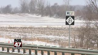 Heavy spring snow blamed in 3 deaths in Michigan