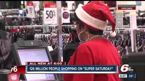 Shoppers flock to Indy stores for last-minute gifts