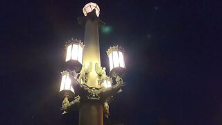 #Paseando▫️Esquina Plaza de Catalunya 📌 Plaza de Cataluña 🌍 #Barcelona 🇪🇸 #noche