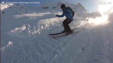 Mortal de esqui acaba em cambalhota cómica na neve