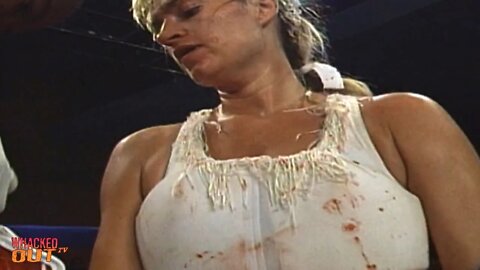 Women's MMA Queen Gets Bloody!