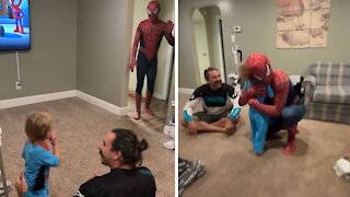Spider-Man surprises toddler with unsuspected visit