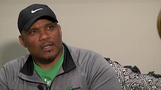 Former Packers star William Henderson helps combat bullying