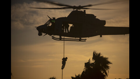 Marines Conduct Fast Rope & Roof Top Insertions