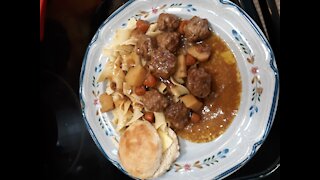 Delicious Meatball Stew! Meals on a Budget