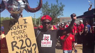 UPDATE 1 - Protesters at Saftu march mock President Ramaphosa (Rsm)