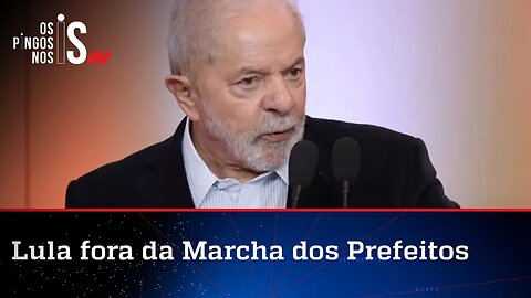 Lula foge de evento em que Bolsonaro foi ovacionado por prefeitos