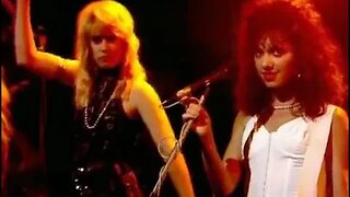 The Bangles - Walk Like An Egyptian - Live - 1986 - UKTV