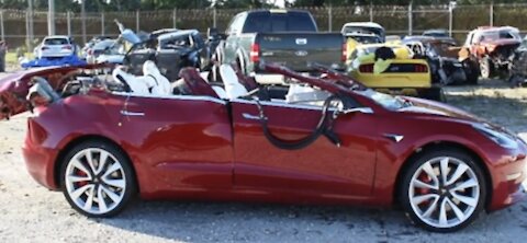 NTSB investigates Detroit Tesla crash